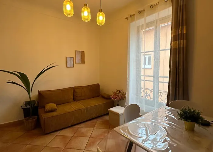 Villarey - In Apartment *